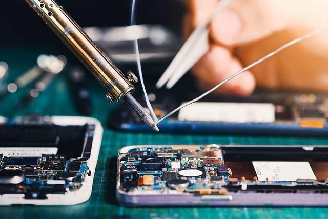 Der repairNstore in Freiburg repariert schnell und kostengünstig defekte Handys, Tablets und Co