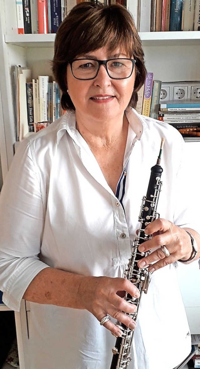 Eva-Maria Nonhoff mit ihrer Oboe  | Foto: Bertold Obergfll