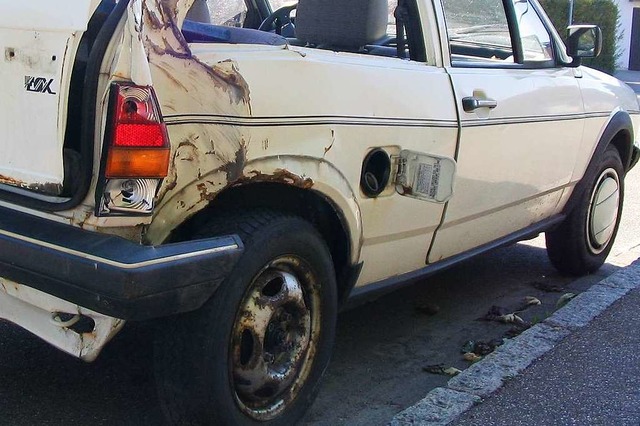 Auch dieser Polo hat schon einige Jahr...Symbolbild. Der gestohlene VW ist rot.  | Foto: Ralf Staub