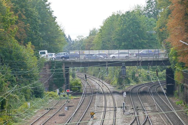 Rund 17500 Kraftfahrzeuge rollen tgli...; Verkehrsbehinderungen sind absehbar.  | Foto: Helmut Seller