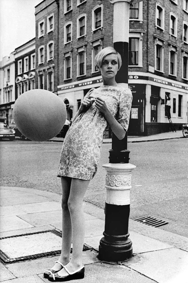 Mit ihrer Kurzhaarfrisur verkrperte Twiggy die Swinging Sixties.  | Foto: UPI