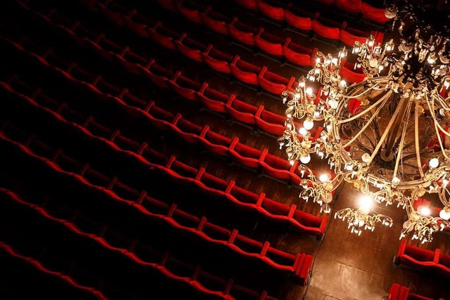 Im Rampenlicht: der Zuschauerraum des Straburger Opernhauses  | Foto: Nix & For