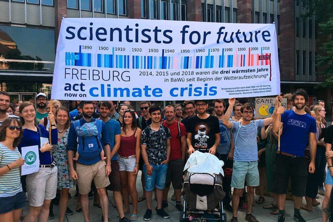 Scientists for Future bei einer Demo auf dem Platz der Alten Synagoge  | Foto: Privat