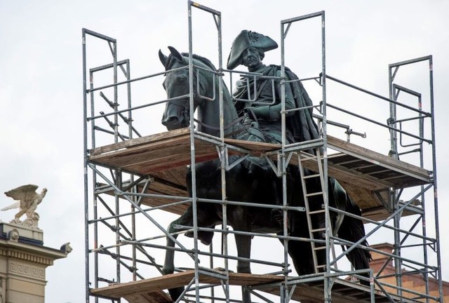 Erst war da Friedrich der Groe, dann ...knigs in der Strae Unter den Linden   | Foto: Maurizio Gambarini