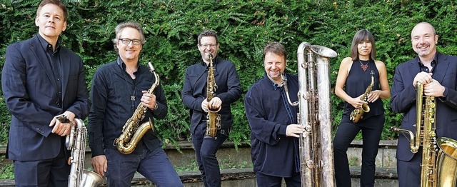 Gruppenbild mit Dame: das Raschr Saxophone Quartet in Sextett-Besetzung  | Foto: Roger Hanschel