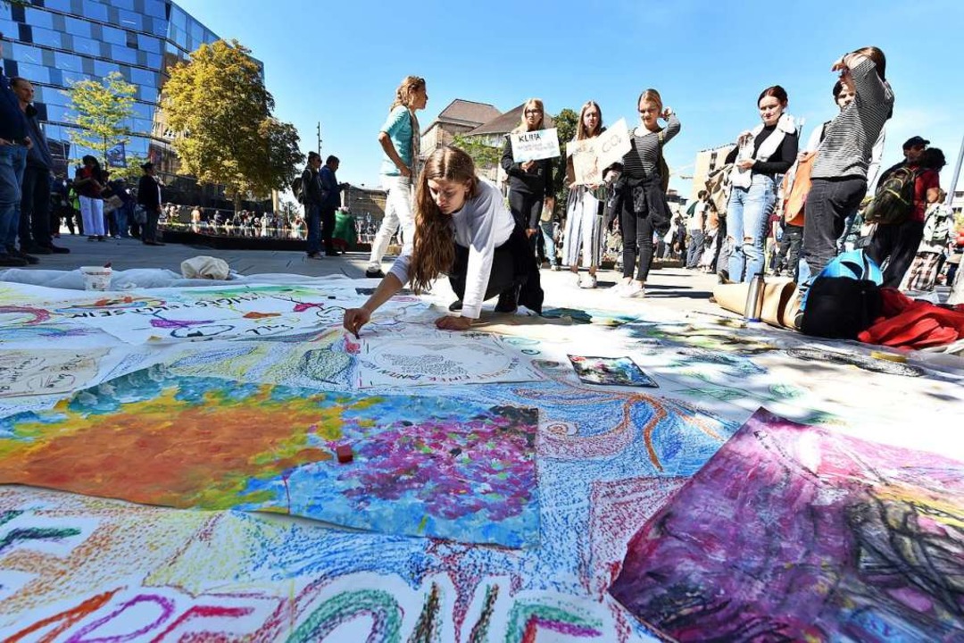 Auch mit Kunst machten die Demonstranten ihre Anliegen deutlich.  | Foto: Rita Eggstein