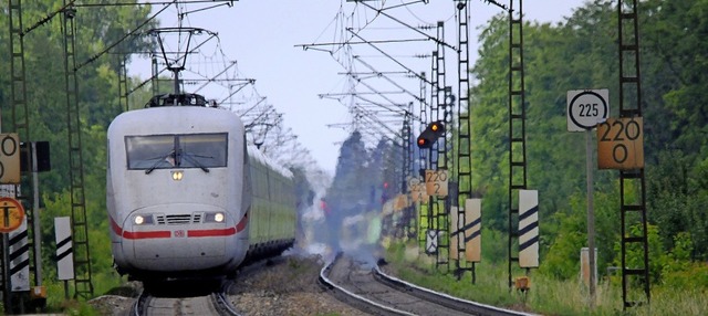 Der Ausbau der Rheintalbahn bei Kenzin...erst 2042 komplett abgeschlossen sein.  | Foto: Siegfried Gollrad