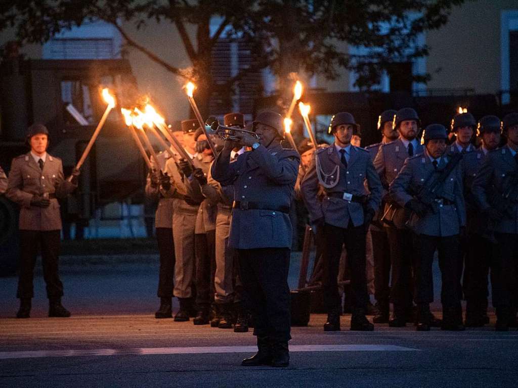 Die Deutsch-Franzsische Brigade stellte sich am Samstag beim Tag der offenen Tr der ffentlichkeit vor.<?ZP?>
