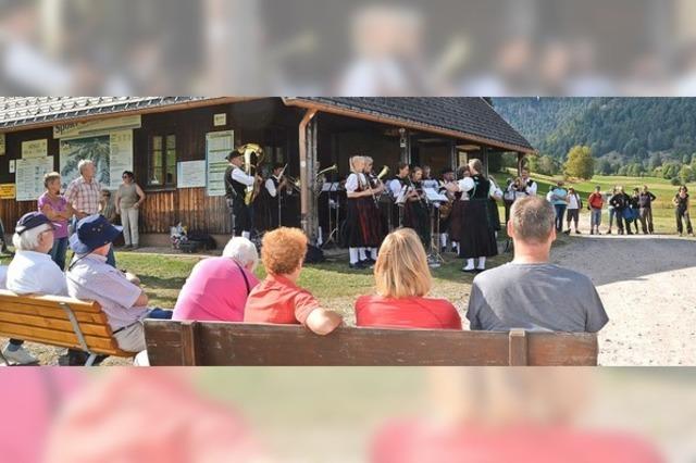 Blasmusik hallt wieder durch das Tal