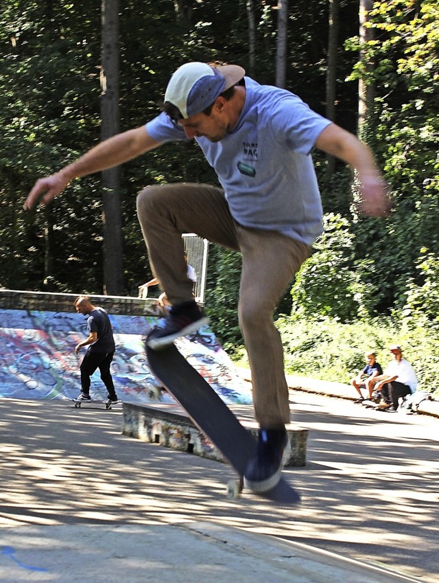 Tolle Tricks zeigten die Teilnehmer be...ie hier Jakob Vidic (35) aus Freiburg.  | Foto: Karin Hei