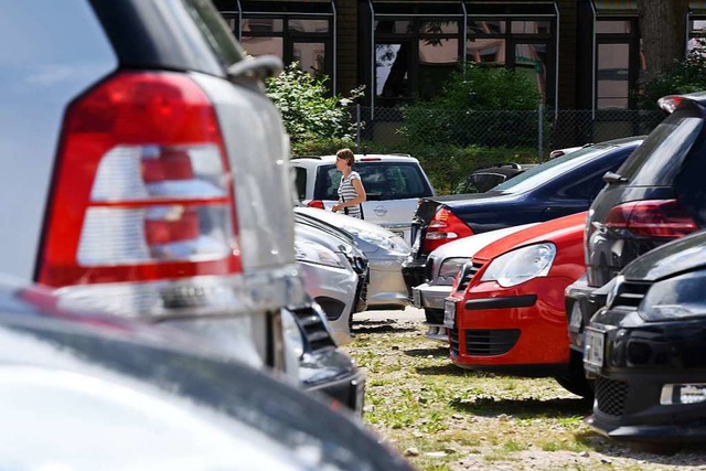 Der Parkplatz auf dem Conrad-Areal ist...&#8211; und damit Platz fr 400 Autos.  | Foto: Jonas Hirt