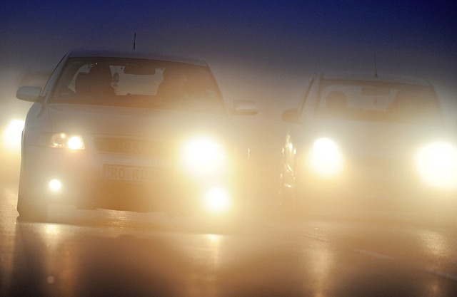Bei Nebel ist es wichtig, dass die Bel...20;. Fr Autofahrer ist sie kostenlos.  | Foto: Tobias Hase