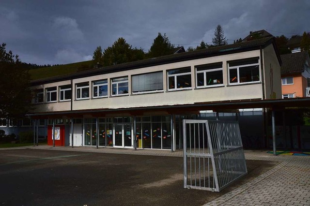 Sanierungsstau: Die Grundschule in Eschbach muss erneuert werden.  | Foto: Horatio Gollin