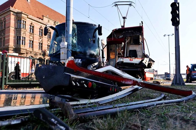 Die Unfallstelle des Reisebusses aus Kandern in Danzig  | Foto: Jan Dzban (dpa)