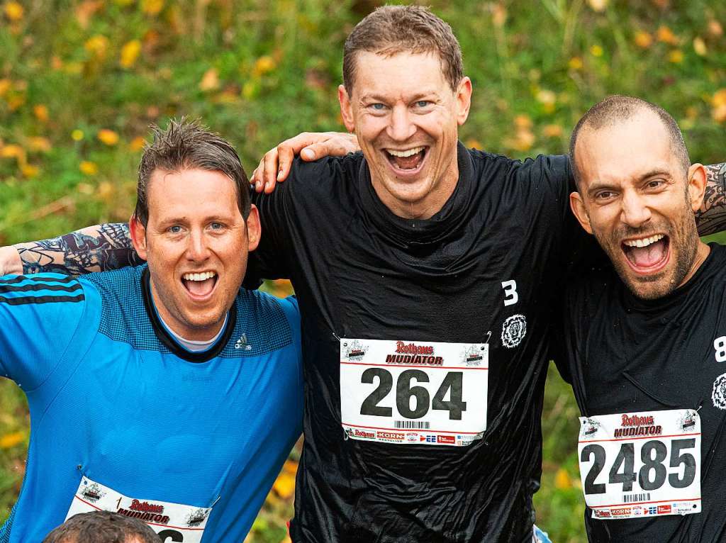 Viele Hindernisse, kaltes Wasser, tiefer Schlamm: Rund 2000 Sportler stellten sich den Herausforderungen beim Rothaus Mudiator Finale in Grafenhausen.