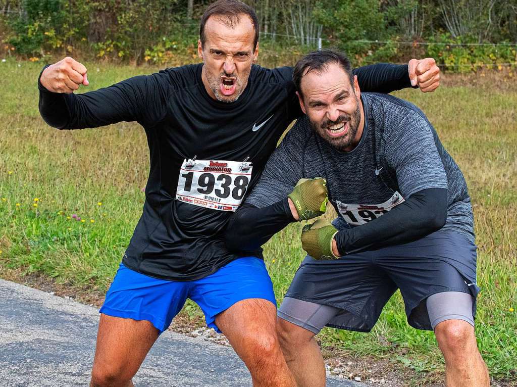 Viele Hindernisse, kaltes Wasser, tiefer Schlamm: Rund 2000 Sportler stellten sich den Herausforderungen beim Rothaus Mudiator Finale in Grafenhausen.