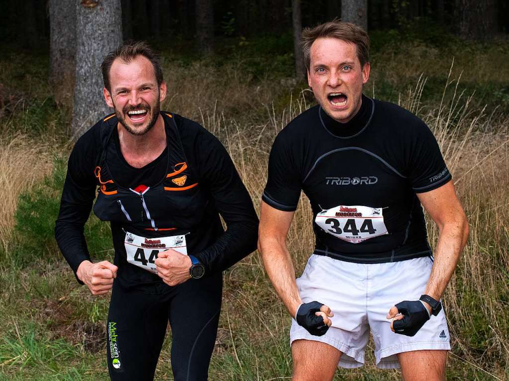 Viele Hindernisse, kaltes Wasser, tiefer Schlamm: Rund 2000 Sportler stellten sich den Herausforderungen beim Rothaus Mudiator Finale in Grafenhausen.