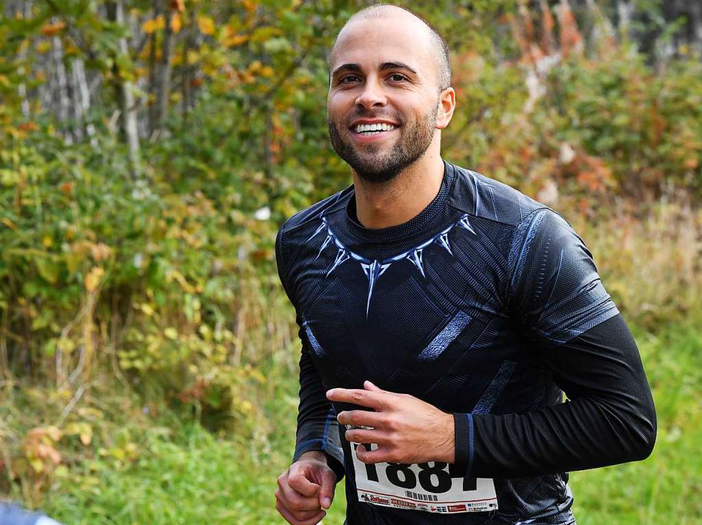 Viele Hindernisse, kaltes Wasser, tiefer Schlamm: Rund 2000 Sportler stellten sich den Herausforderungen beim Rothaus Mudiator Finale in Grafenhausen.