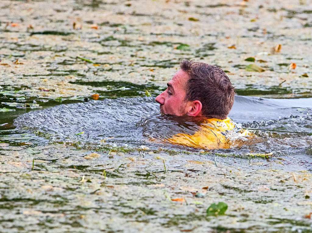 Viele Hindernisse, kaltes Wasser, tiefer Schlamm: Rund 2000 Sportler stellten sich den Herausforderungen beim Rothaus Mudiator Finale in Grafenhausen.