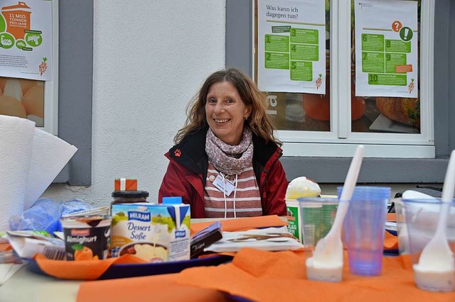 Ernhrungsreferentin Claudia Hofmann gibt Tipps gegen Lebensmittelverschwendung.  | Foto: Horatio Gollin