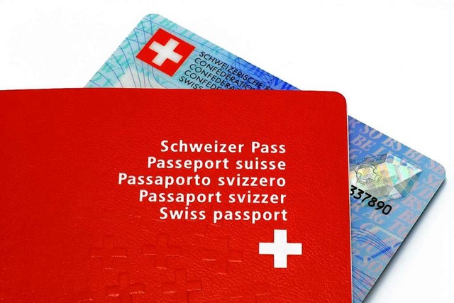 Einer kam mit dem Schweizer Pass, der andere mit dem Fhrerschein  | Foto: je