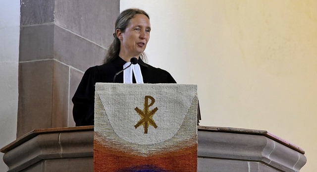 Irene Haler bei ihrer ersten Predigt als Pfarrerin in Freiamt.  | Foto: Benedikt Sommer