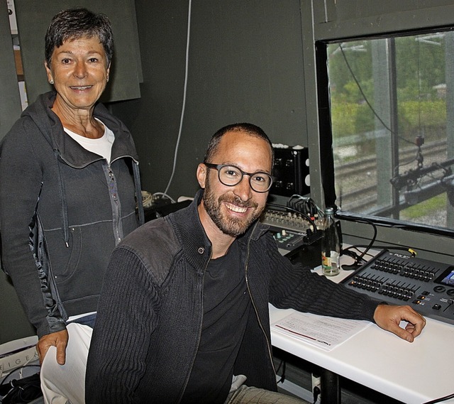 Elisabeth Fnfgeld und Roman Schneider...onregie des Theaters Kumedi in Riegel.  | Foto: Christiane Franz