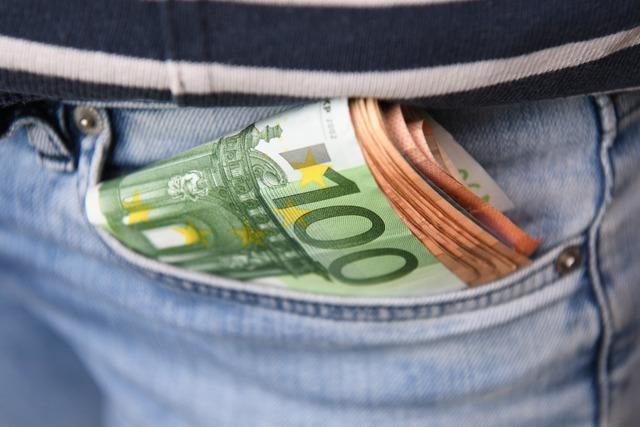 Fast drei Jahre Haft für Bettler, der Freiburgerin um fast 100.000 Euro brachte