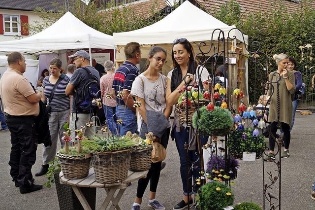 Kunsthandwerkermarkt in Holzen