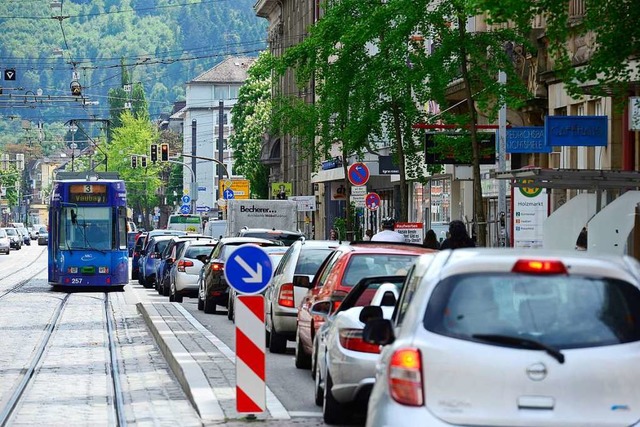Auto oder Straenbahn? Welche Fahrzeug...noch in der Innenstadt unterwegs sein?  | Foto: Ingo Schneider