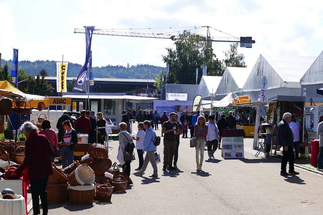 Viel zu sehen gibt es auf dem Festplat...ti-Kiesi-Areals bei der Dreilandmesse.  | Foto: Ralf H. Dorweiler
