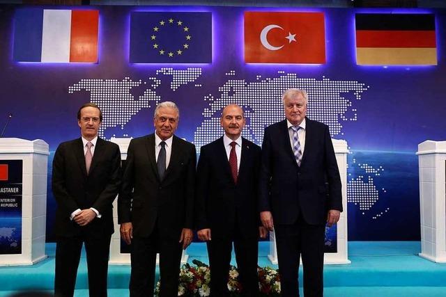 Seehofer diskutiert in Ankara und Athen ber wackelnden Flchtlingspakt