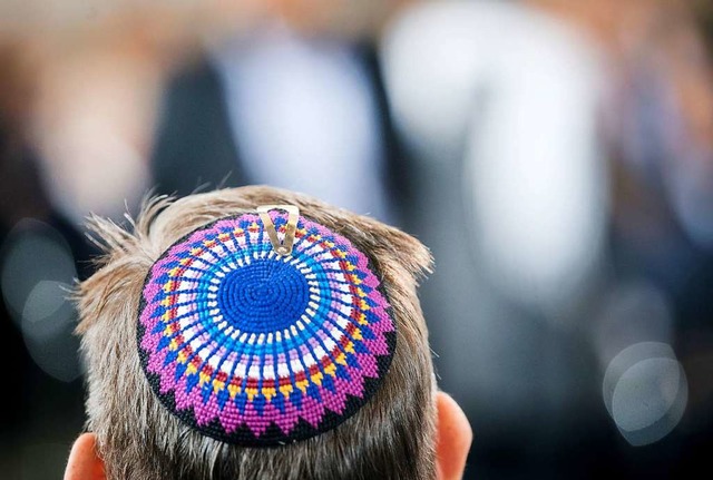Viele zeigen ihre jdische Identitt ungern.  | Foto: Boris Roessler