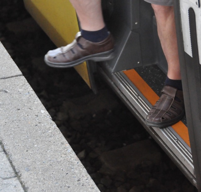 Damit Sprnge aus dem Zug der Vergange...reiche Bahnsteige am Hochrhein erhht.  | Foto: Daniel Gramespacher