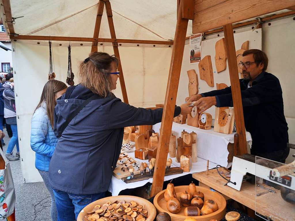 Beim Holzener Kunsthandwerkermarkt