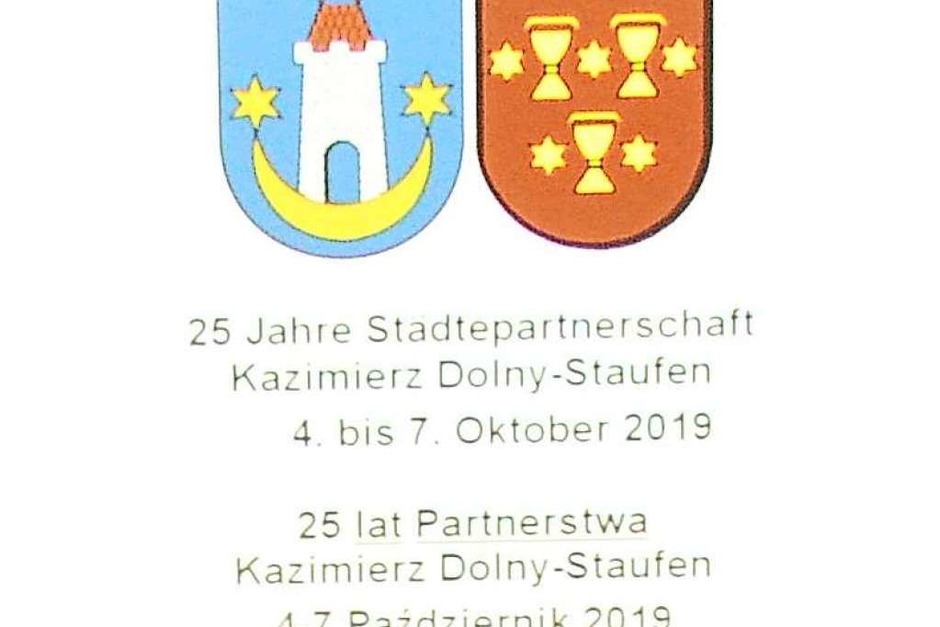 Seit 25 Jahren hat Staufen eine Partnerschaft mit der polnischen Stadt Kazimierz Dolny. Das Jubiläum wurde mit der Einweihung eines Platzes am Neumagen und einem Galaabend mit dem Kabarettisten Steffen Möller begangen. (Foto: Hans-Peter Müller) Seit 25 Jahren hat Staufen eine Partnerschaft mit der polnischen Stadt Kazimierz Dolny. Das Jubiläum wurde mit der Einweihung eines Platzes am Neumagen und einem Galaabend mit dem Kabarettisten Steffen Möller begangen. (Foto: Hans-Peter Müller)