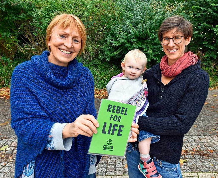 Astrid Kerner und Lisa Deutscher mit  Tochter  | Foto: Michael Bamberger