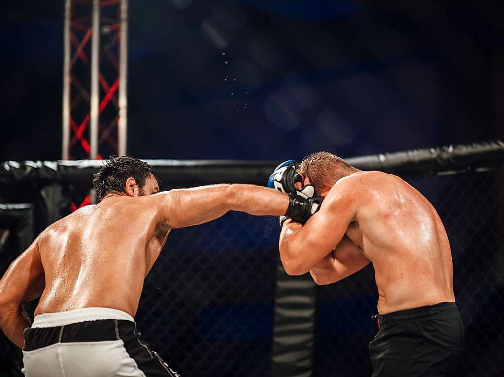 Sportlich und fair war die MMA-Kampfsportgala in der Staudinger Halle in Freiburg.