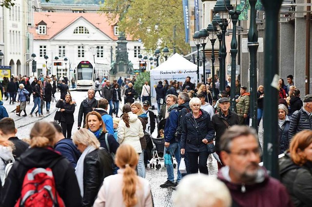 Immer, wenn der Regen aufhrte, wurden...traen voll: Megasamstag auf der KaJo.  | Foto: Rita Eggstein