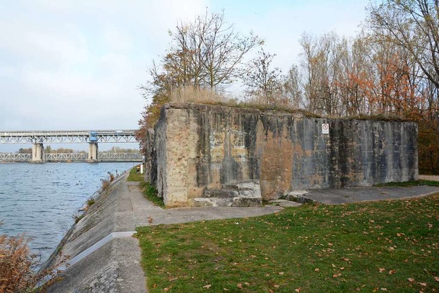 Der Bunker war Bestandteil des Westwal... am 7. Oktober 1944 angegriffen wurde.  | Foto: Hannes Lauber