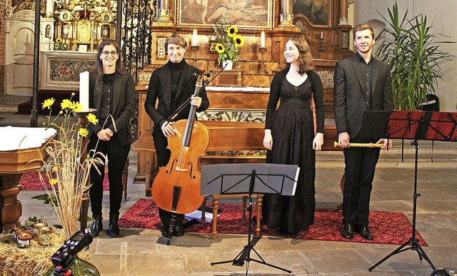 Eine Gruppe junger Studierender des In...sanne Trinks, Judith Leu und Jan Fu.   | Foto: suedkurier