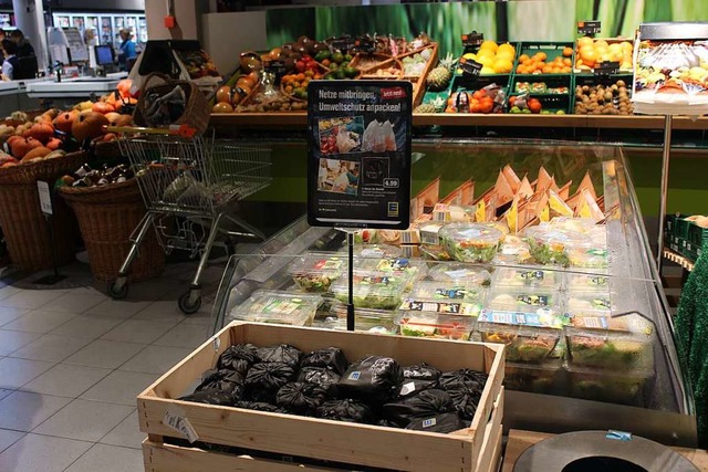 Plastikverpackungen sind in den meiste...enken statt, und es gibt Alternativen.  | Foto: Lea Breitsprecher