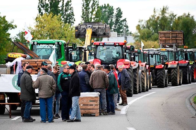 Blockade von Landwirte der franzsischen A 4 bei Straburg.  | Foto: FREDERICK FLORIN (AFP)