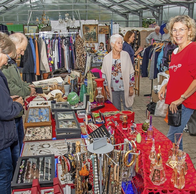 Secondhand-Kleider und Trdel zogen be...kt in Rust einige Tausend Besucher an.  | Foto: Olaf Michel