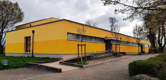 Die Umkircher Turn- und Festhalle ist ...anitr- und Umkleidebereiche bekommen.  | Foto: Julius Wilhelm Steckmeister