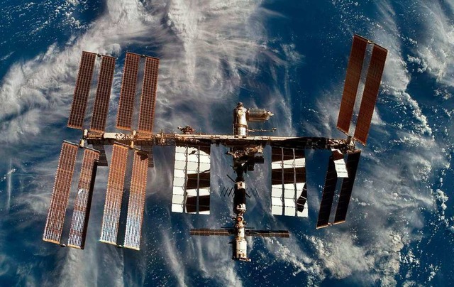 Zur  Internationalen Raumstation ISS s...ys in Rust Kontakt hergestellt werden.  | Foto: A9999 ESA/NASA