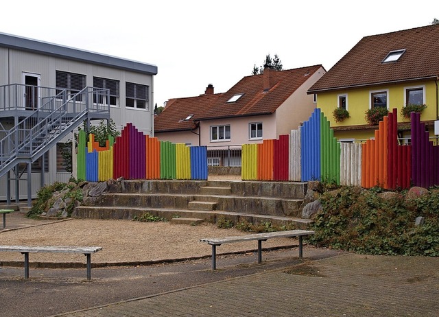 Bunt zeigt sich der Aufenthaltsbereich an der Hellbergschule.   | Foto: Paul Schleer