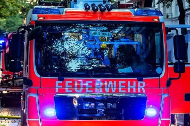 Nachbar bemerkt in Umkirch Feuer auf Balkon