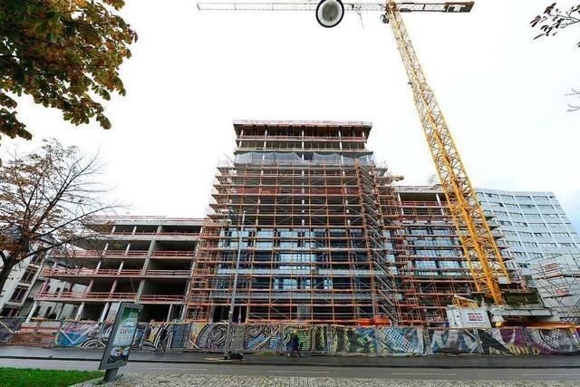 Auf der Volksbank-Baustelle am Freiburger Bahnhof geht es voran