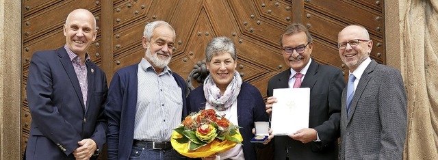 25 Jahre  Wetterbeobachterin (von link...chael Gutwein und Edwin Michel vom DWD  | Foto: Hans-Peter Mller